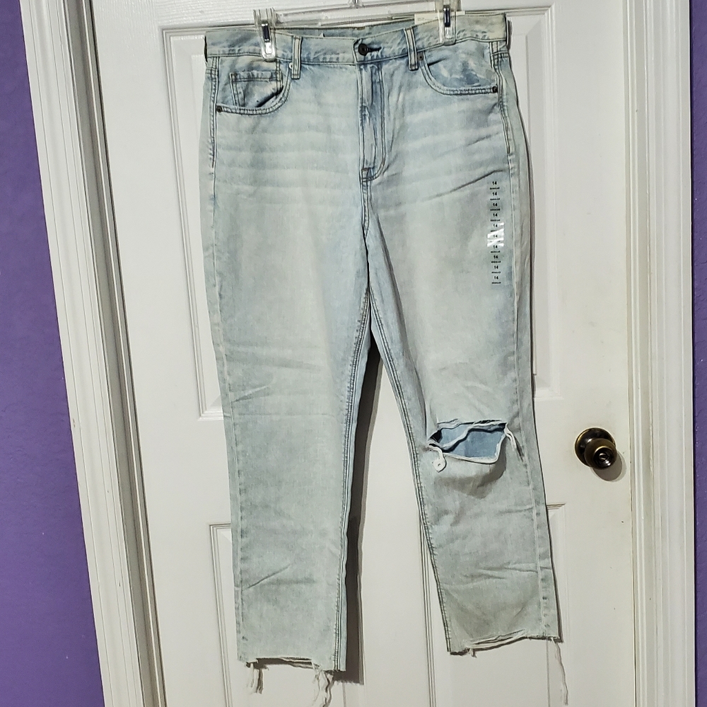 American Eagle Hi Rise Distressed Mom Jeans